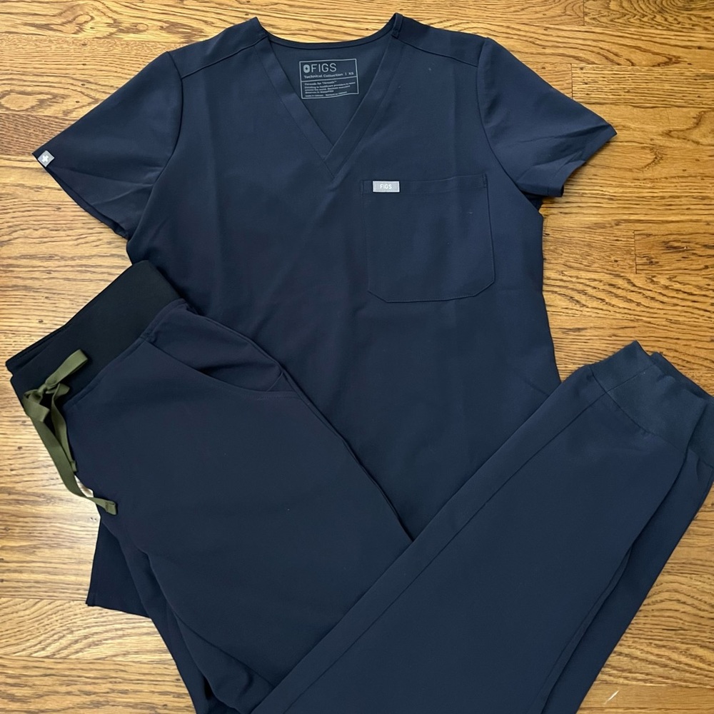 FIGS SET XS